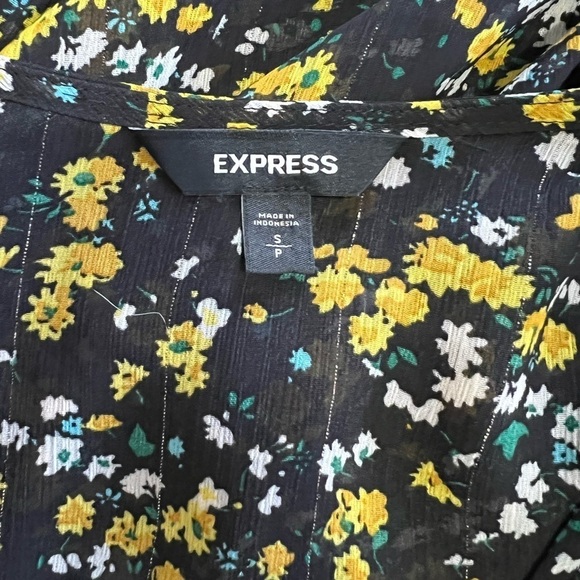 Express Ditsy Floral Blouse Shirt Tie Front Small Boho Ruffles Romantic - Picture 6 of 10